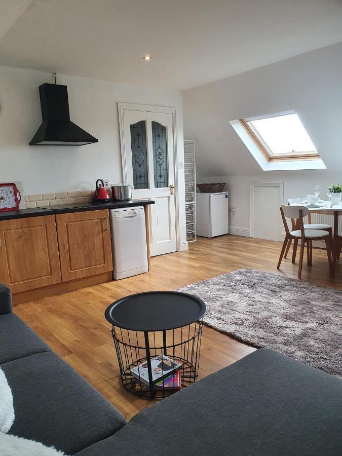 Captivating 1-Bed Apartment In Cloyne Cork Exterior photo